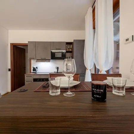 Free Parking - N8 Urban Loft * Verona