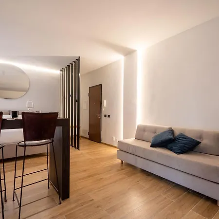 N8 Urban Loft Apartment *