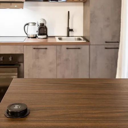 Free Parking - N8 Urban Loft *