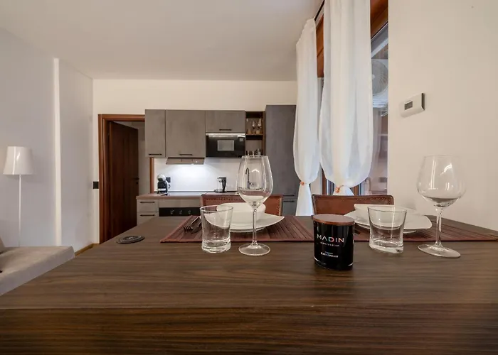 Free Parking - N8 Urban Loft * Verona