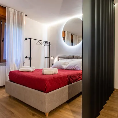 N8 Urban Loft Apartment *